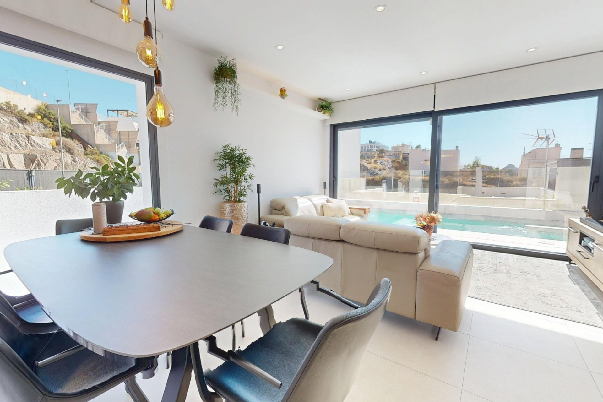 Odsprzedaż - Chalet  - Águilas - El Hornillo