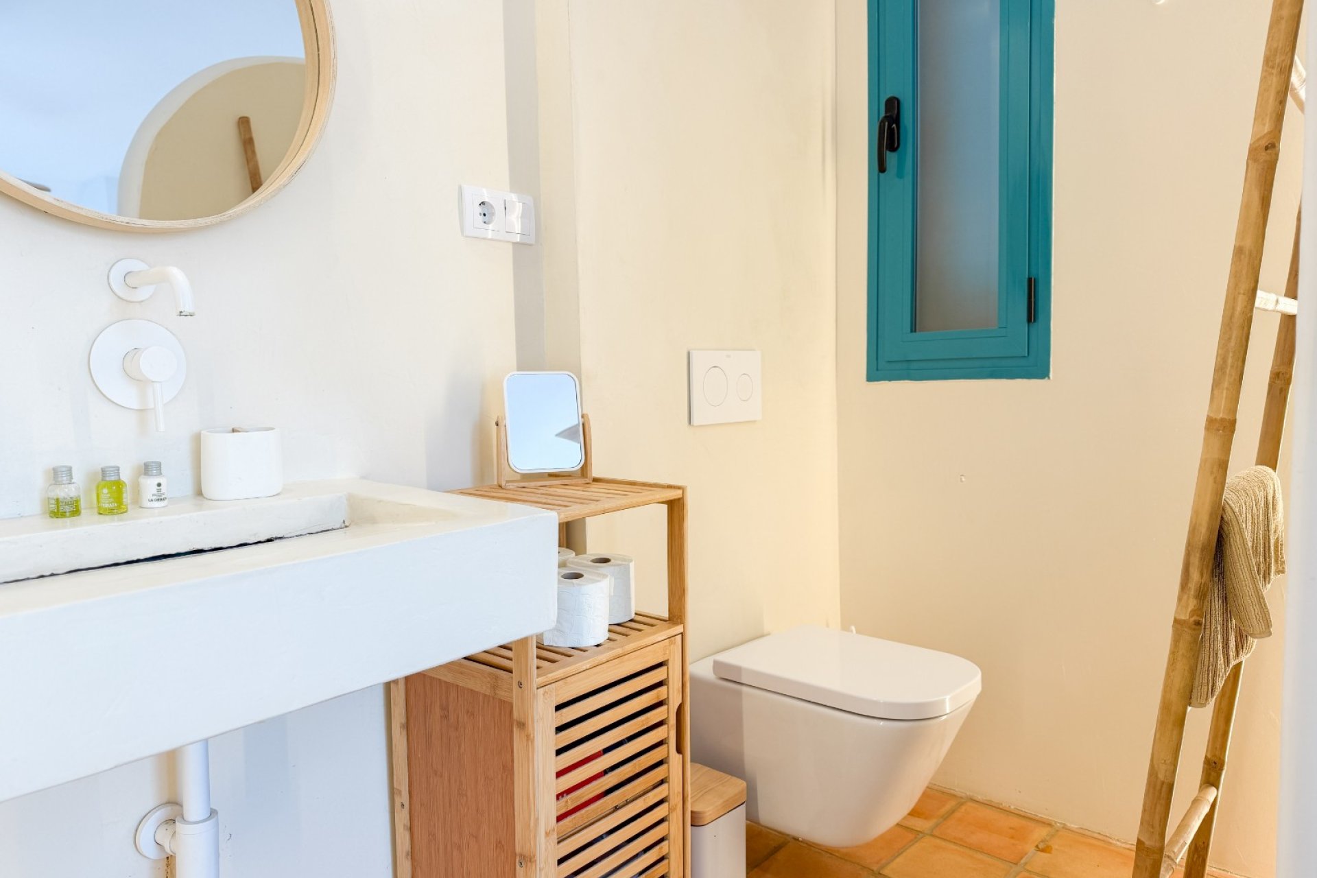 Odsprzedaż - Kamienica - Águilas - Centrum