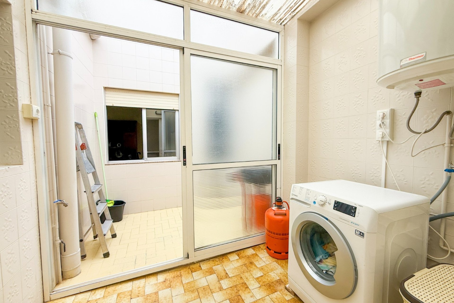 Odsprzedaż - Mieszkanie w bloku - Águilas - El Paso