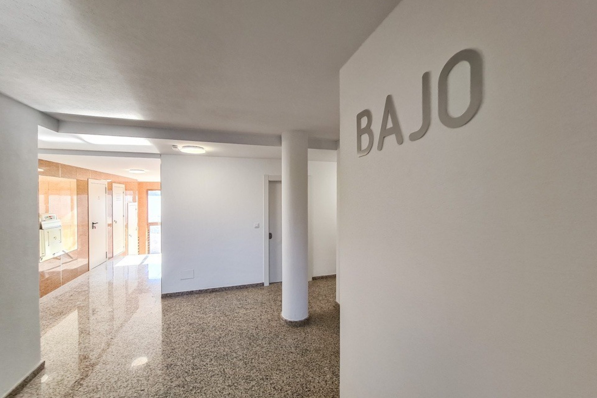 Odsprzedaż - Mieszkanie w bloku - Águilas - Las Lomas