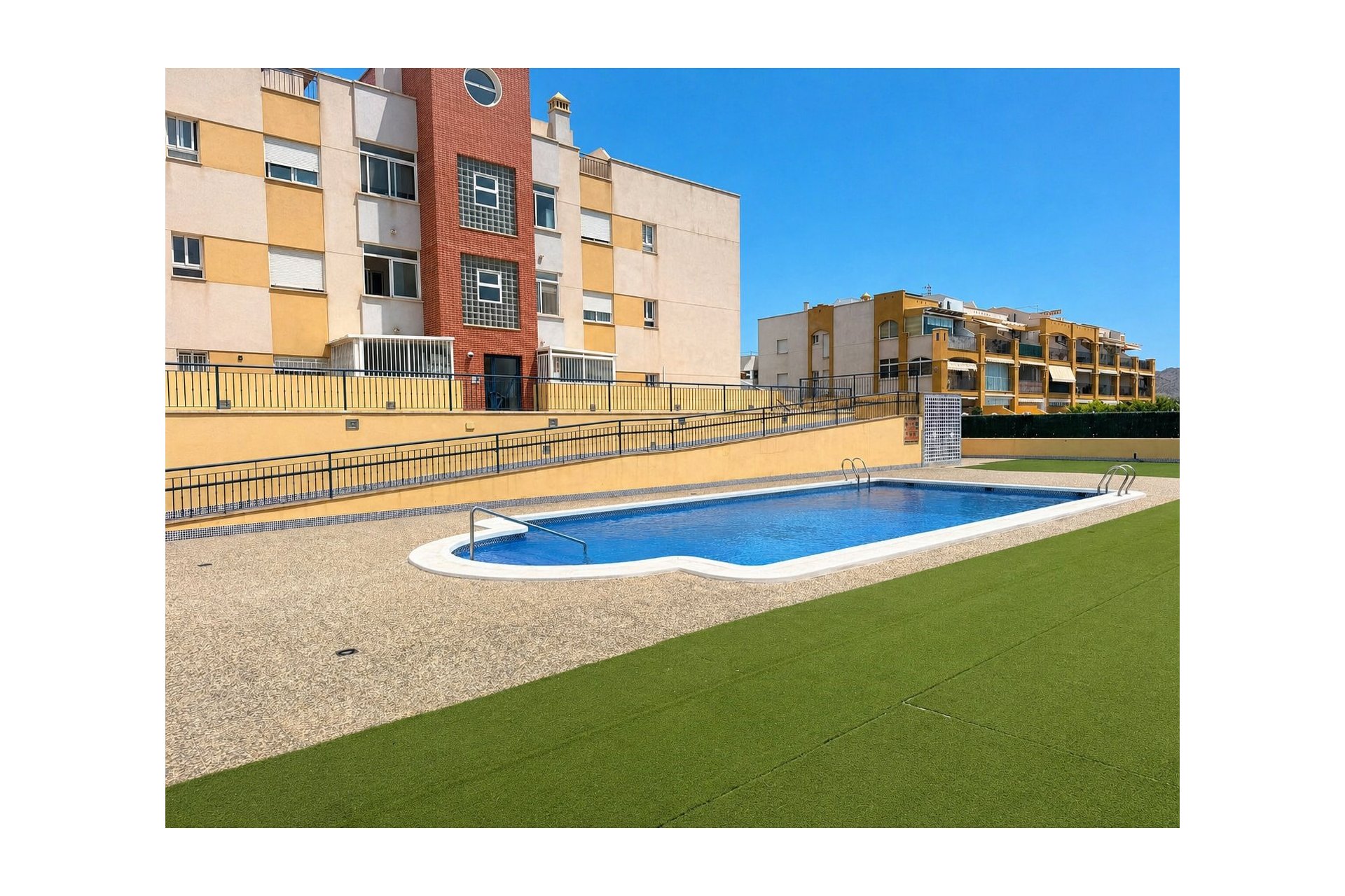 Odsprzedaż - Mieszkanie w bloku - Águilas - Zona Aldi