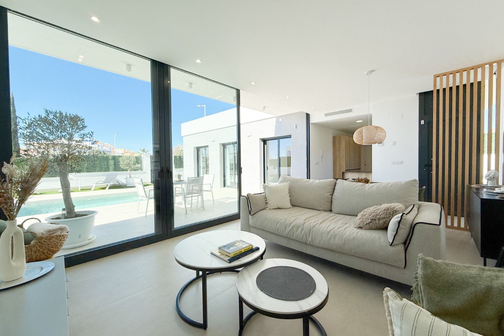 Odsprzedaż - Villa - San Juan de los Terreros