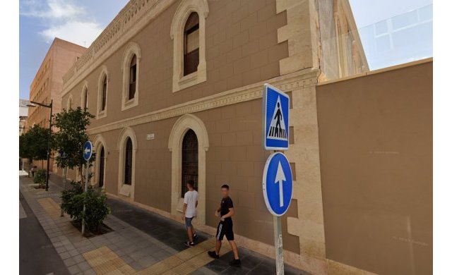 Reklama w telewizji - Czynsz - Almeria - 0060