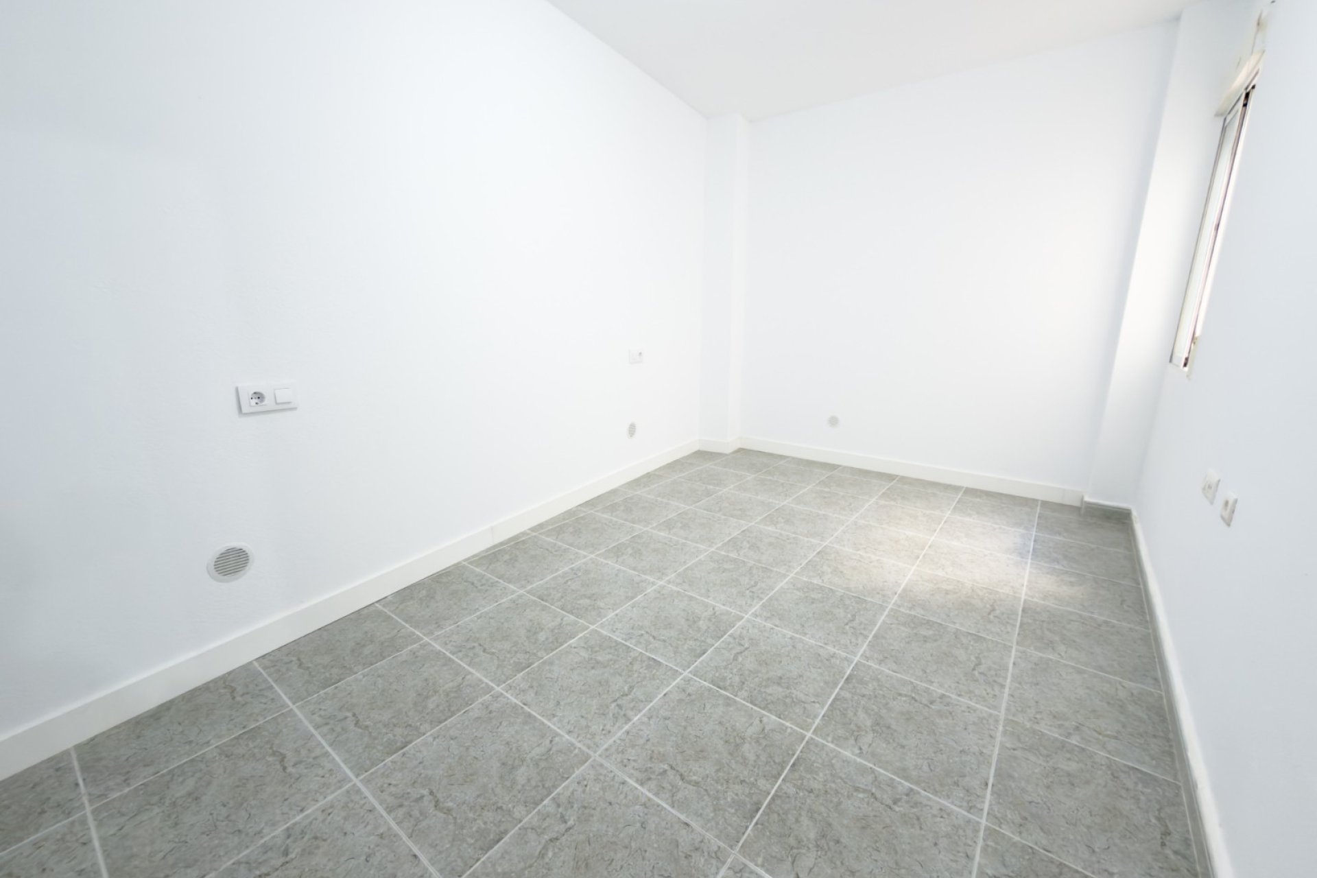 Resale - Apartment / flat - Águilas - Avd Juan Carlos I
