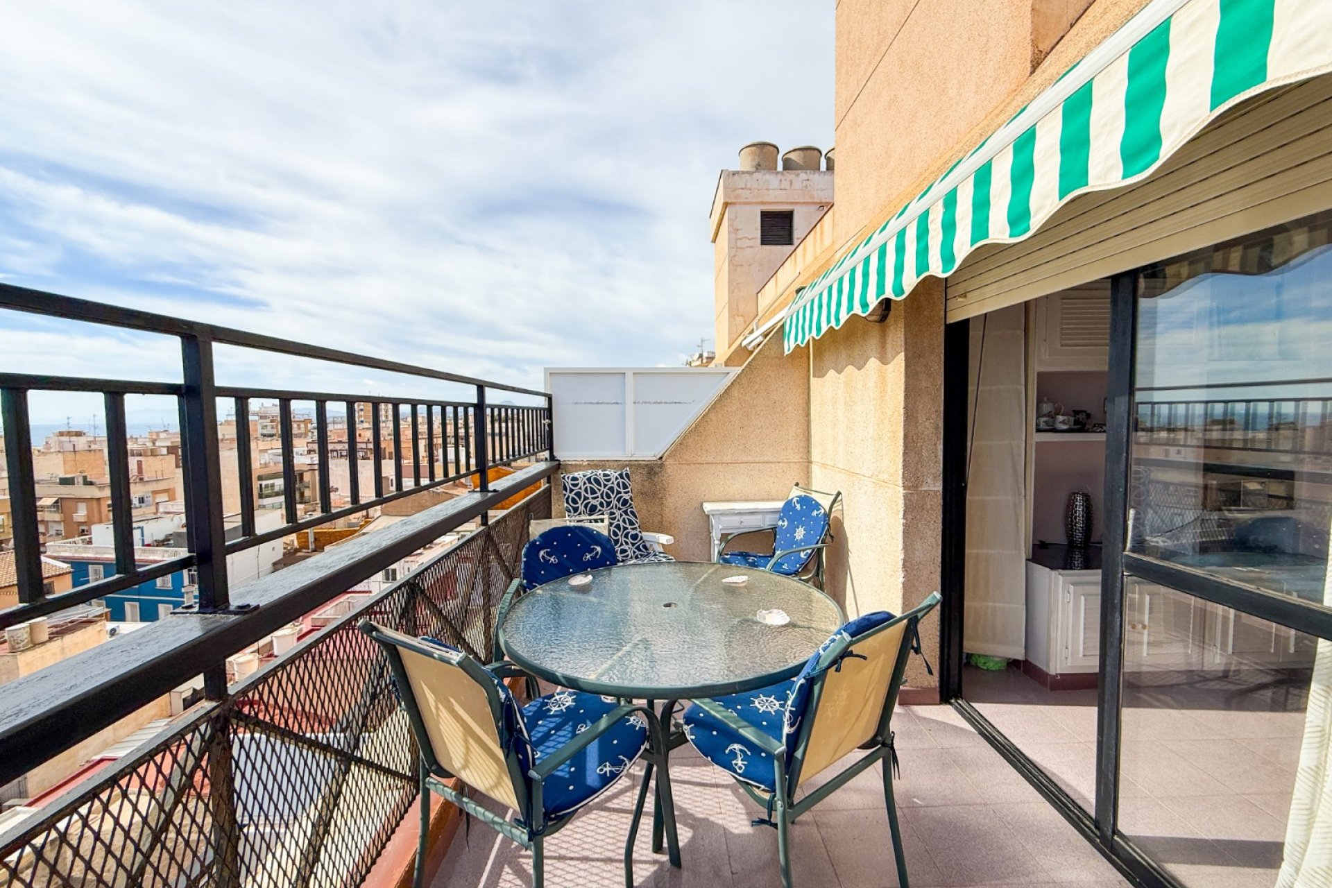 Resale - Apartment / flat - Águilas - Center