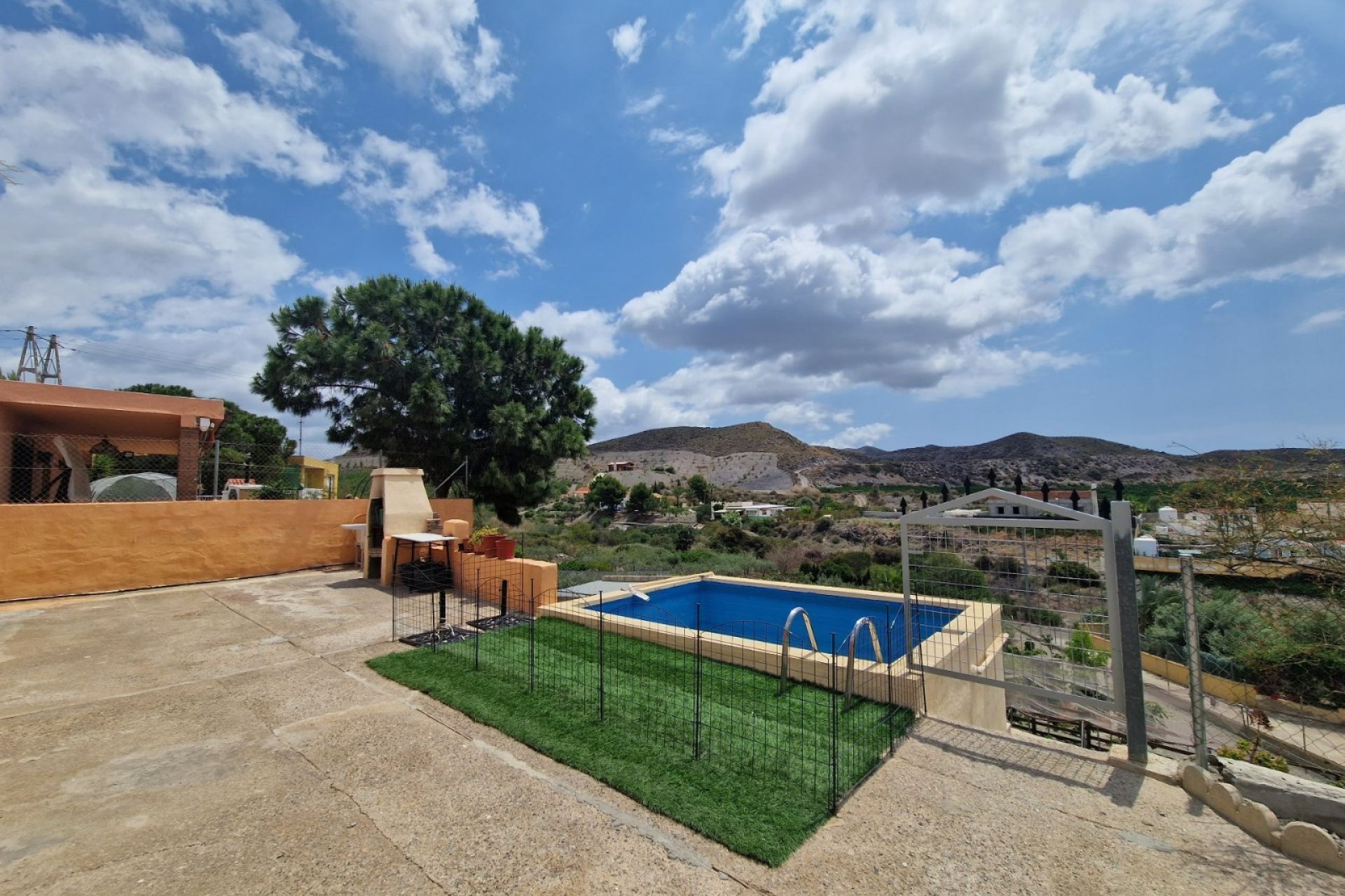 Resale - Country house  - Águilas - Tébar