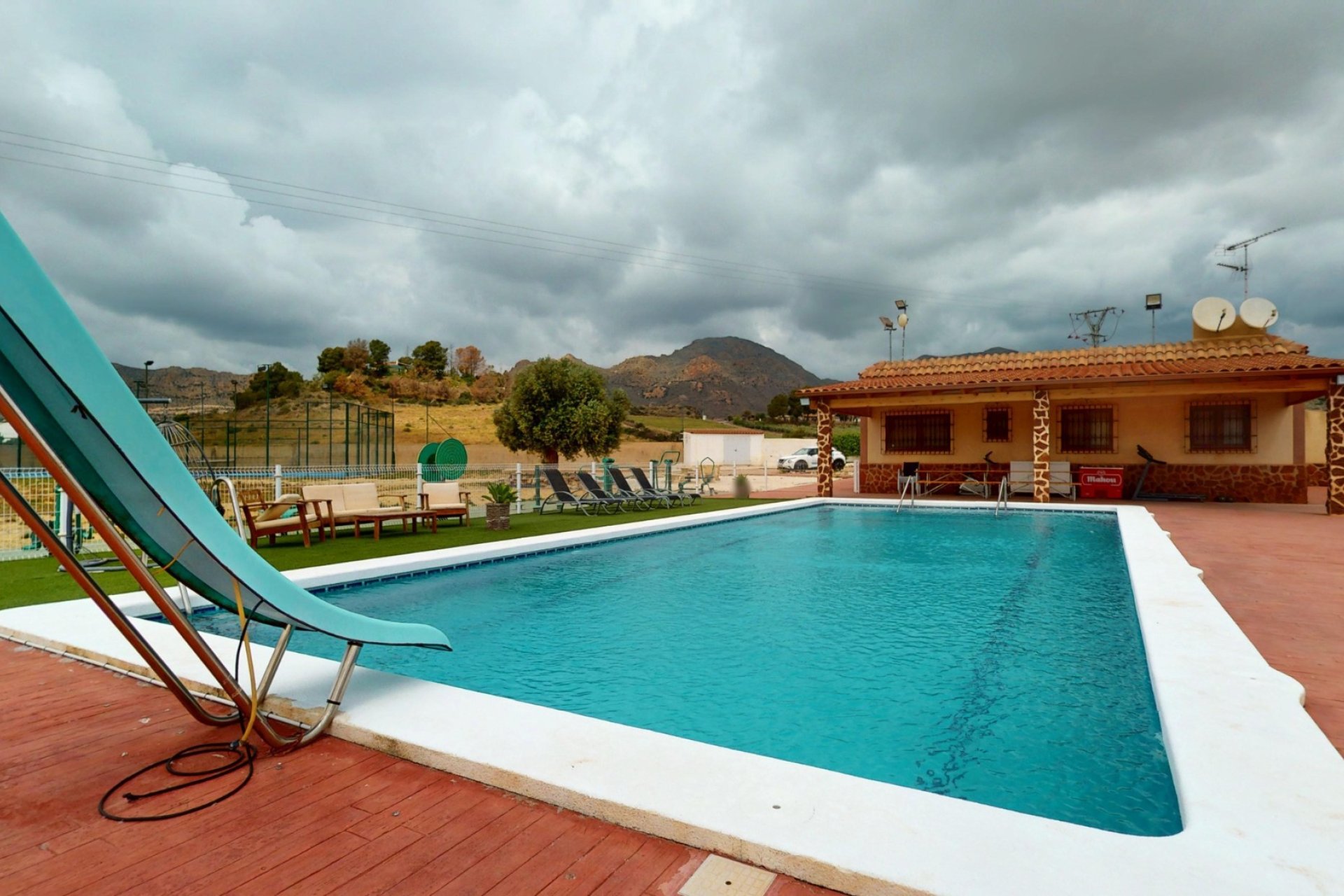 Resale - Villa - Águilas