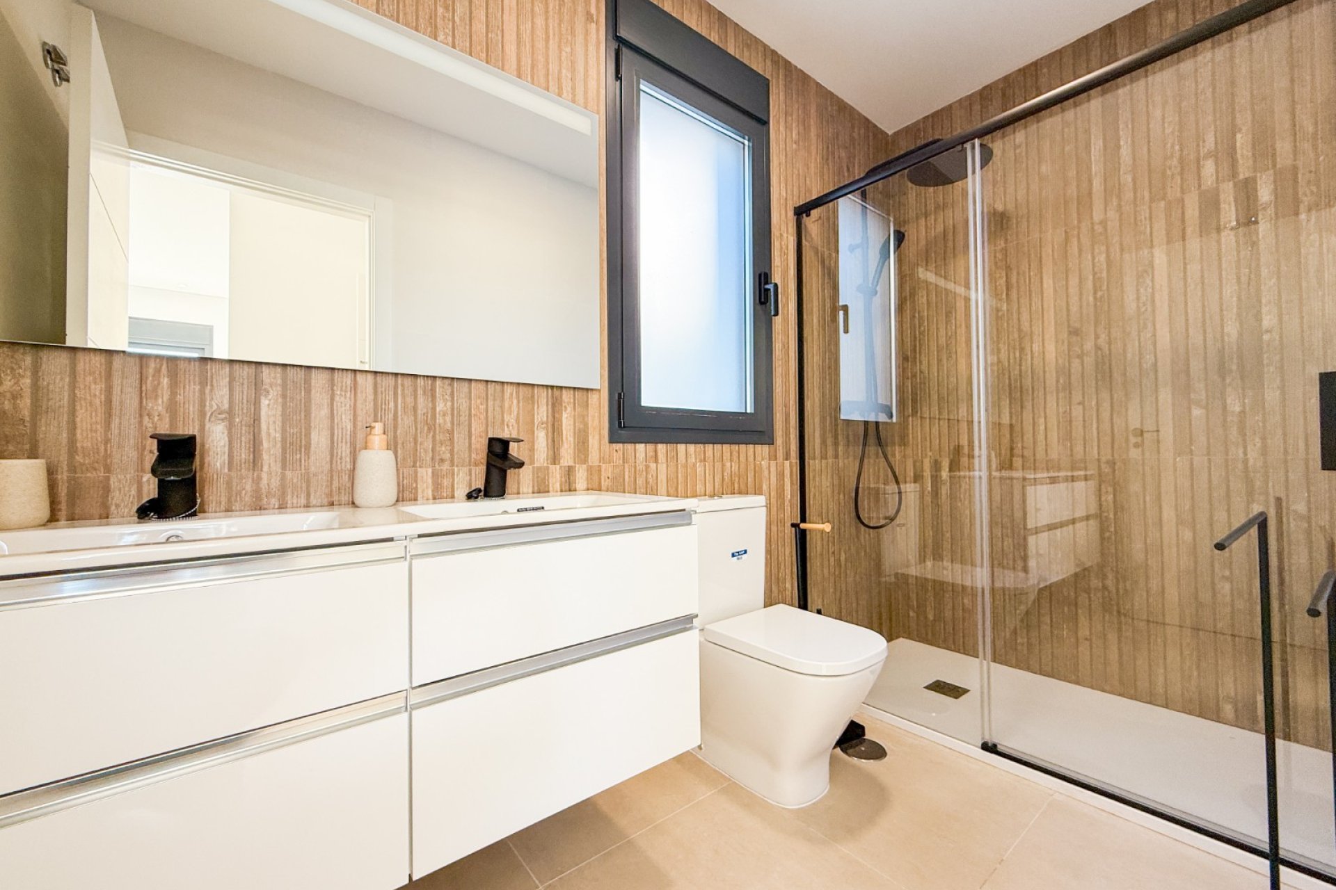 Segunda Mano - Villa - San Juan de los Terreros