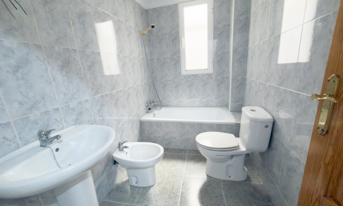 Resale - Apartment / flat - Águilas - Avd Juan Carlos I