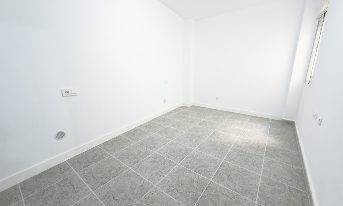 Resale - Apartment / flat - Águilas - Avd Juan Carlos I