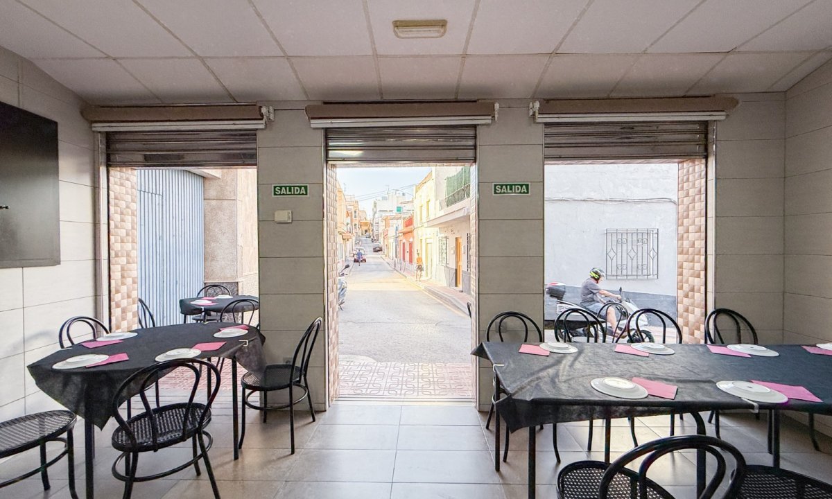 Revente - Commercial - Águilas - Centre